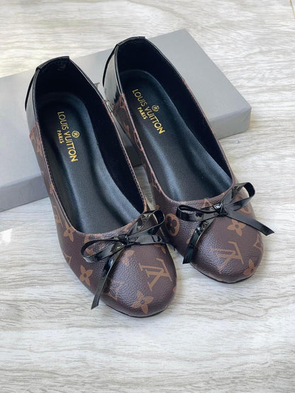 Lv bow Flat Pumps