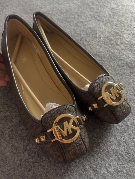 Michael Kors Helm Pumps