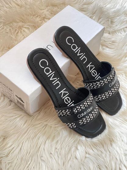 Calvin Klien Kris Flats