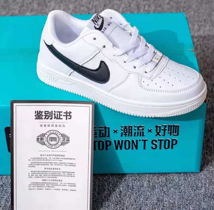 Nike Unisex Sneakers