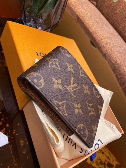 Louis Vuitton Men Leather Wallets