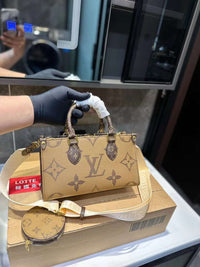 Louis Vuitton Medium On the Go