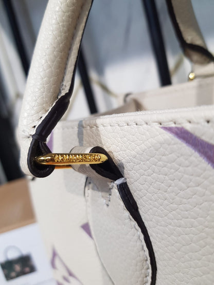 Louis Vuitton OnTheGo PM