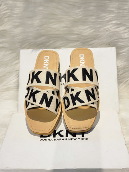 DKNY Signature Slides