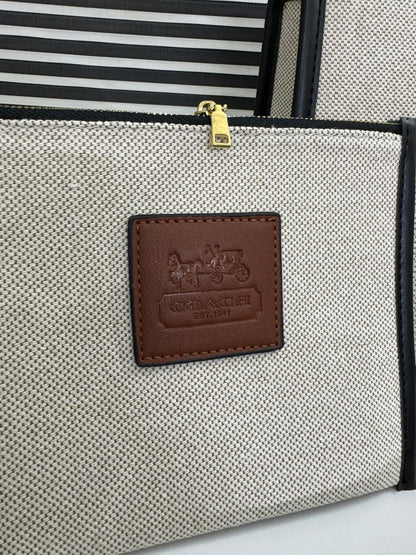 Coach Field Tote Bag w Pouch