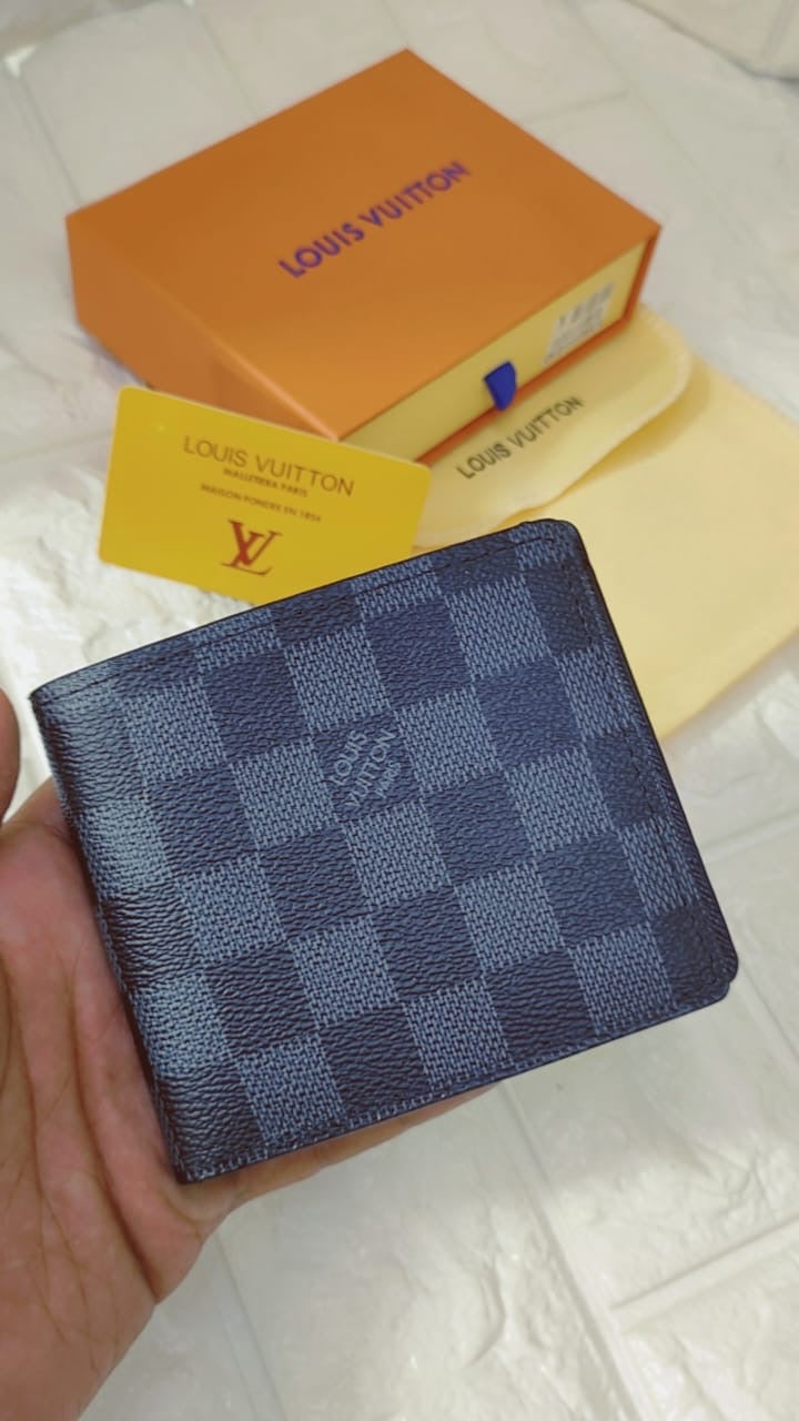 Louis Vuitton Men Leather Wallets