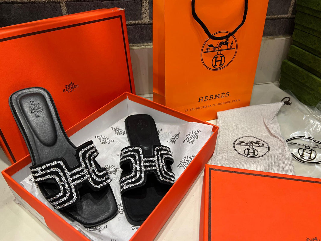 Hermes Oran Flats
