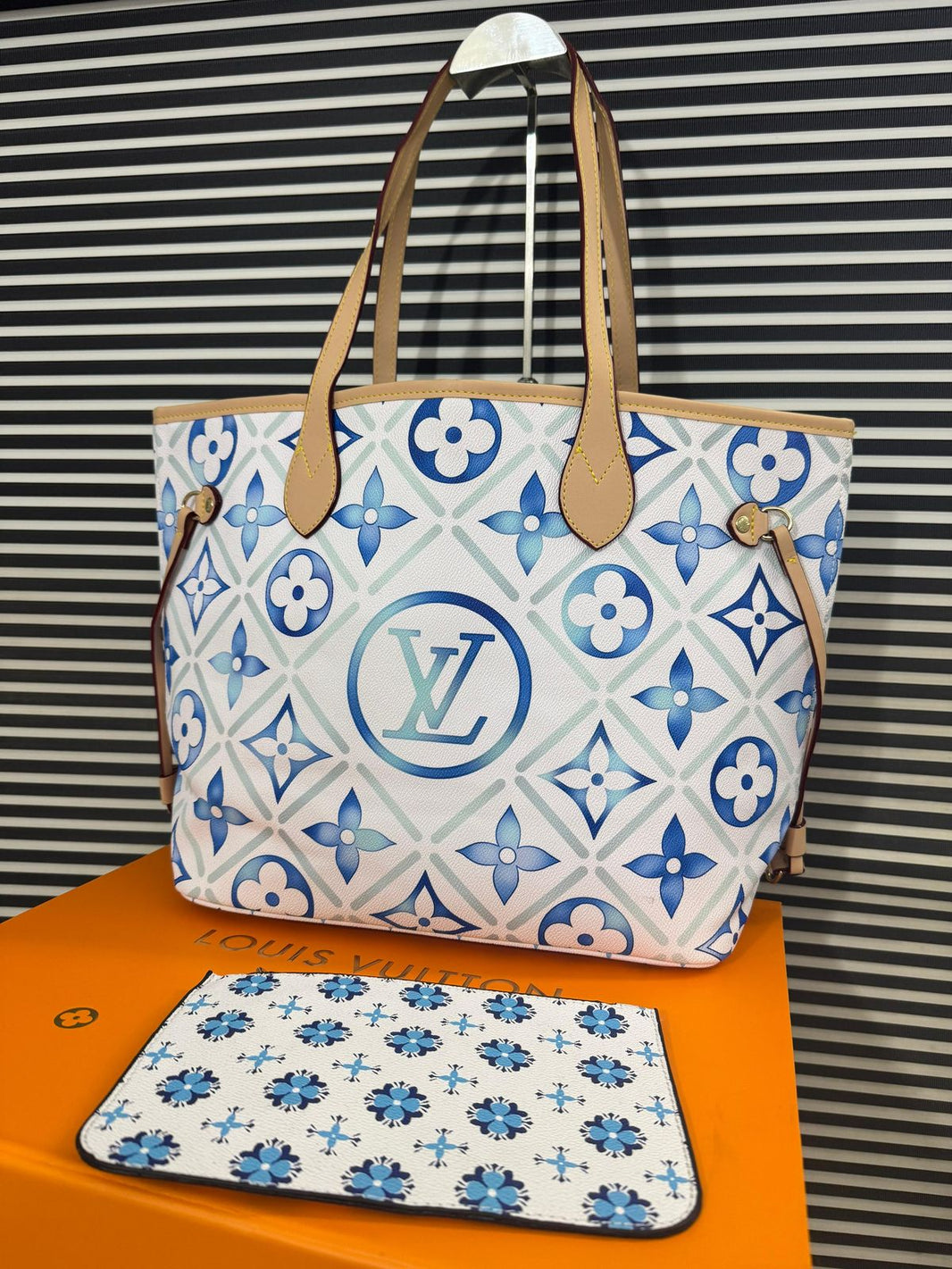 Louis Vuitton Lavish Cross Body Bags