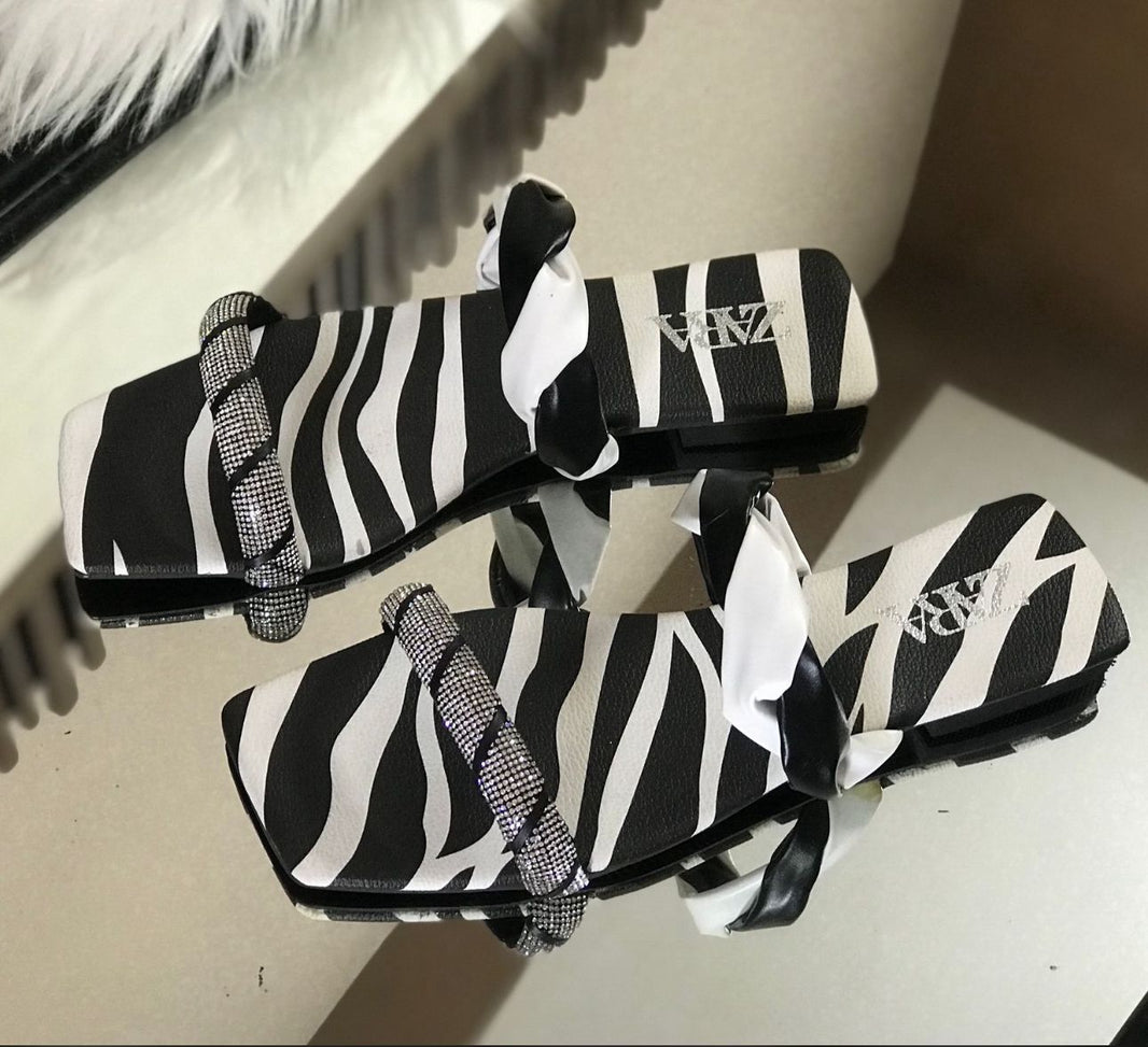 Zara Eluxe Flat Slippers