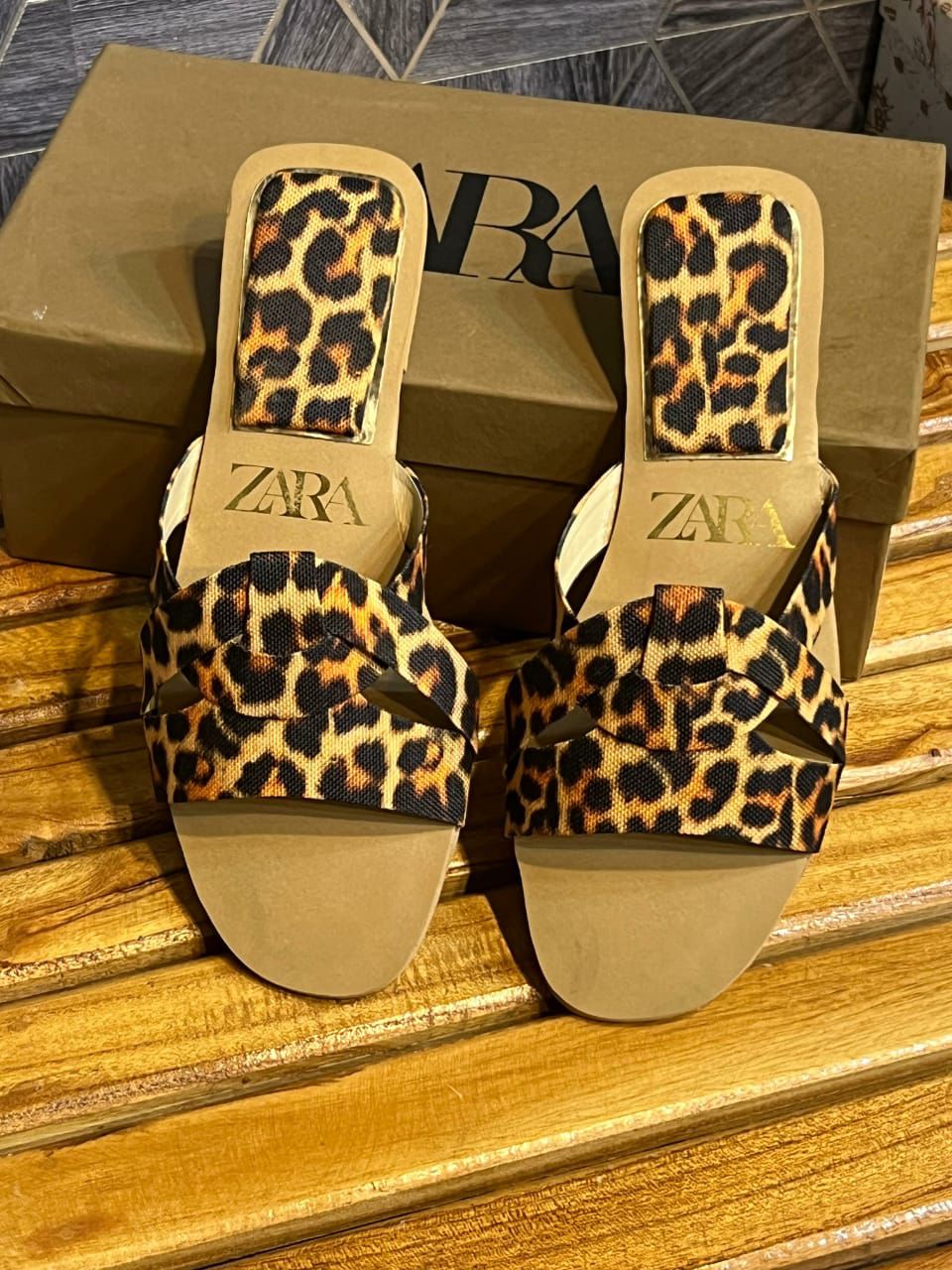 Zara Leopard Flat