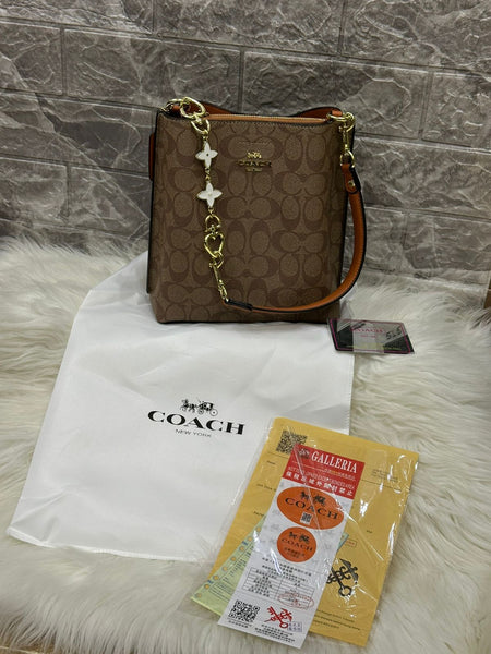 Coach Bucket Bag