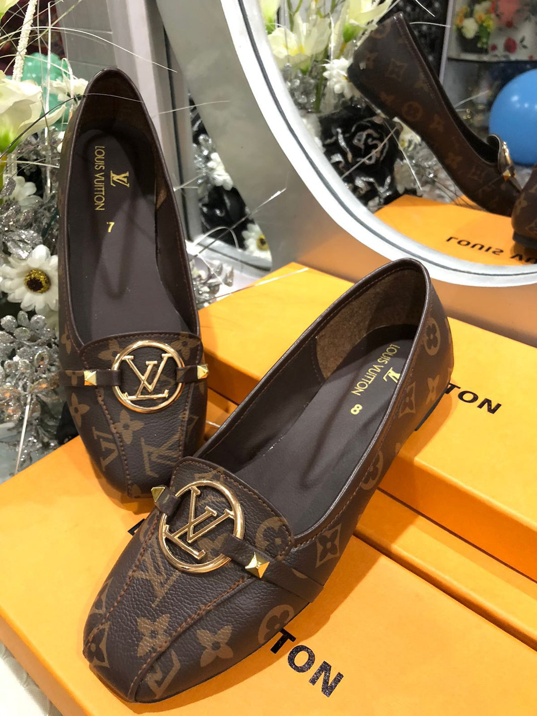 Branded Lv Pumps
