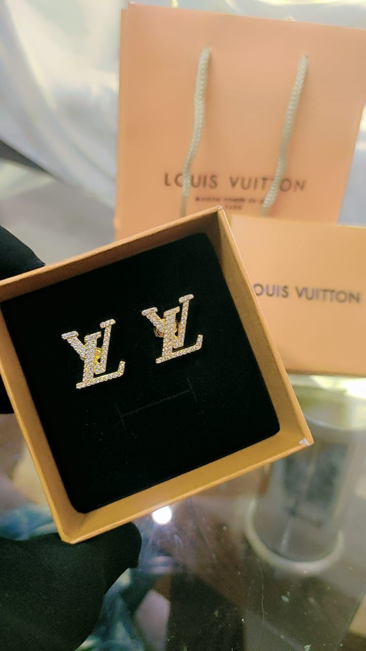 Louis Vuitton Premium Earrings