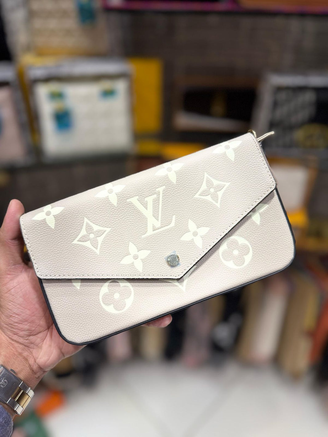 Louis Vuitton Fèlicie Pochette