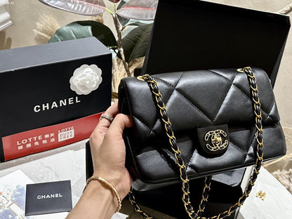 Chanel 19 Handbag