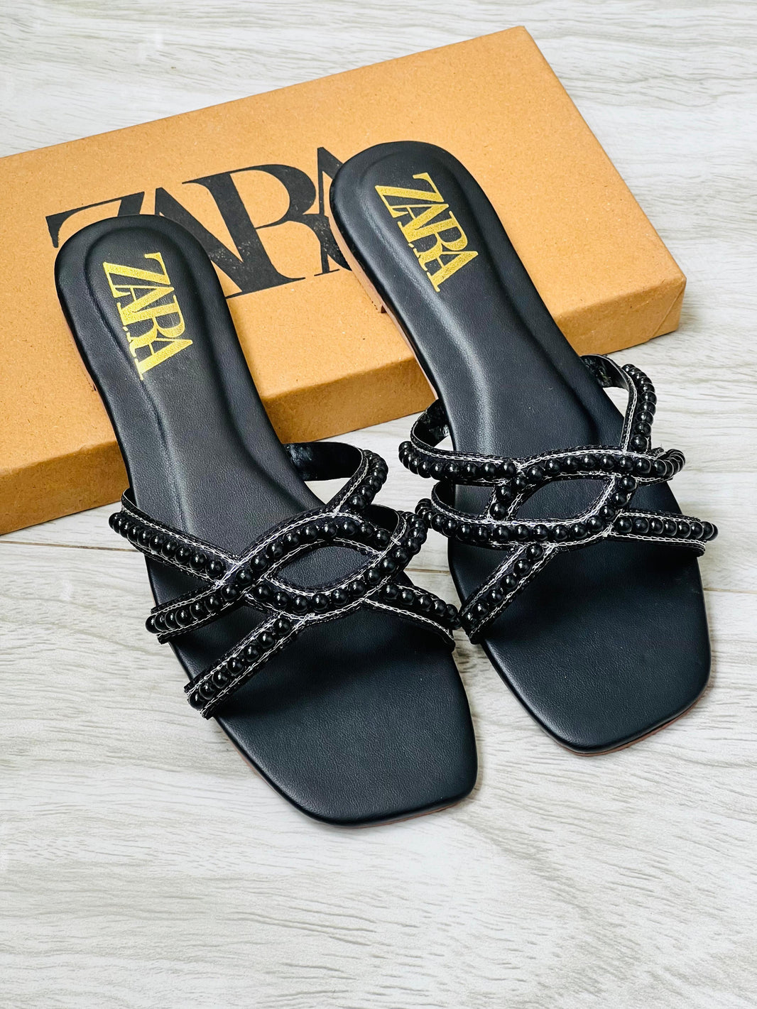Zara Signature Slides