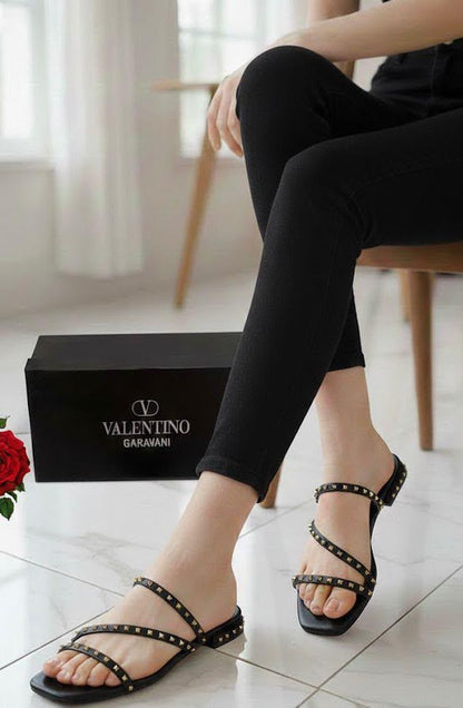 Valens Rockstud Sandals