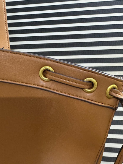 Saint Laurent Y large hobo in leather - Official Model
