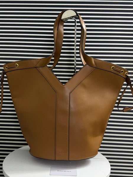 Saint Laurent Y large hobo in leather - Official Model