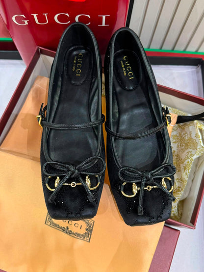 Gucci  Women Horsebit Velvet Ballet Pumps