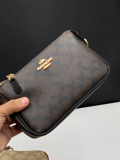 Nolita 19 In Blocked Signature Canvas