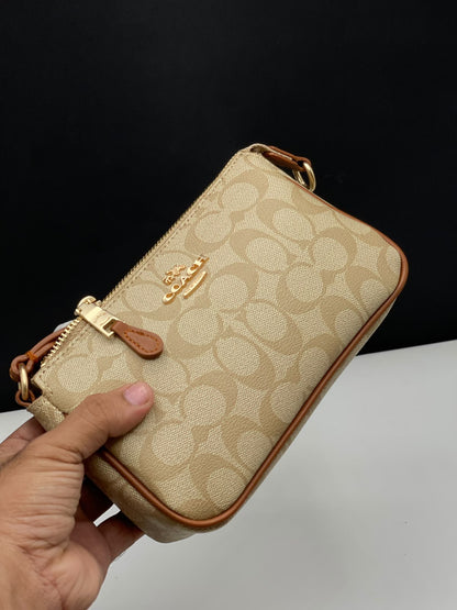 Nolita 19 In Blocked Signature Canvas