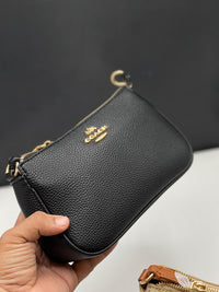 Nolita 19 In Blocked Signature Canvas