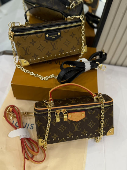 Lv Vanity Pouch Trunk