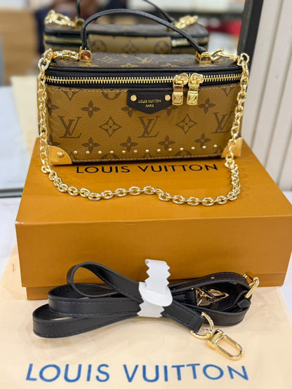 Lv Vanity Pouch Trunk