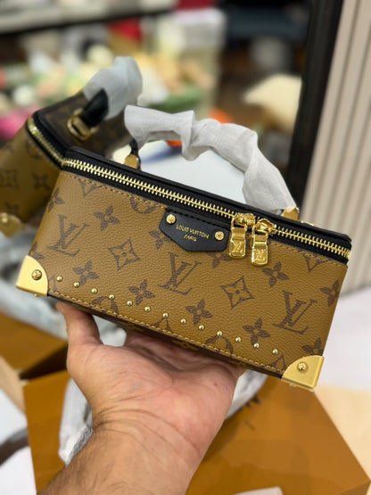 Lv Vanity Pouch Trunk