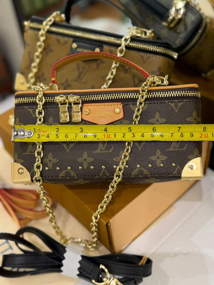 Lv Vanity Pouch Trunk