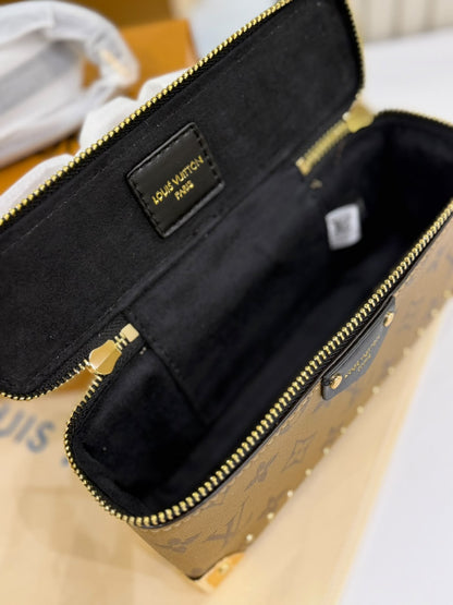 Lv Vanity Pouch Trunk