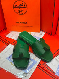 HM slippers